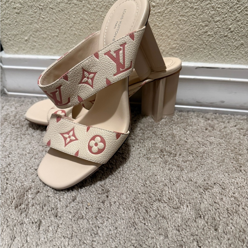 Louis Vuitton Cream and Light Brown Monogram Two-Band Heel Mule - Picture 8 of 11